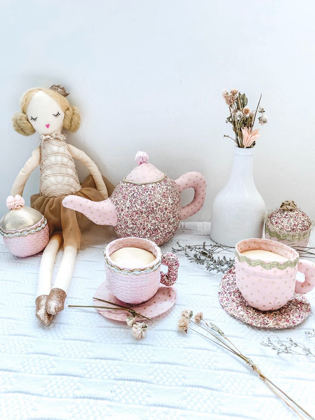Floral Stuffed Tea Set